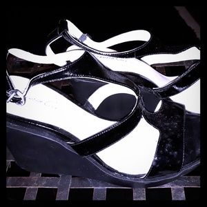 Kennth Cole Sandle Shoes